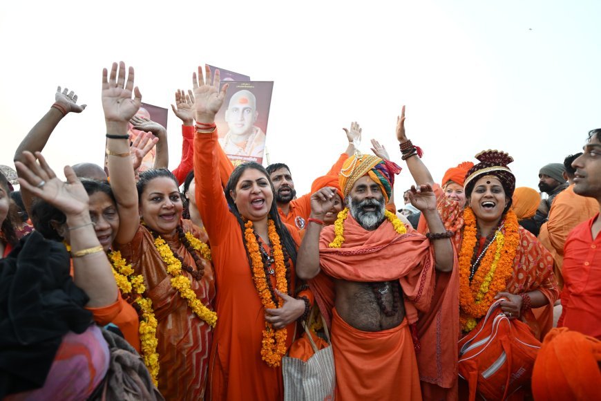 Maha Kumbh 2025: नारी शक्ति और युवा चेतना से सनातन के मेल का साक्षी बन रहा है प्रयागराज महाकुम्भ (Maha Kumbh)