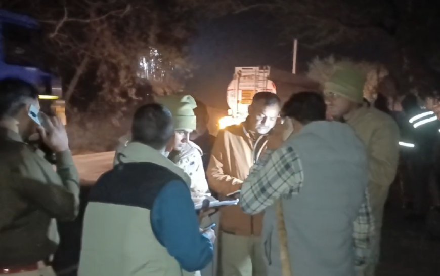 Hardoi News: अज्ञात वाहन व बाइक की टक्कर में 4 की मौत, ग़मगीन हुआ माहौल, पुलिस जांच में जुटी