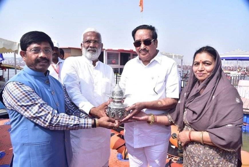 Maha Kumbh 2025: अविरल-निर्मल गंगा के संकल्प के साथ केंद्रीय जलशक्ति मंत्री ने संगम में लगाई आस्था की डुबकी। 