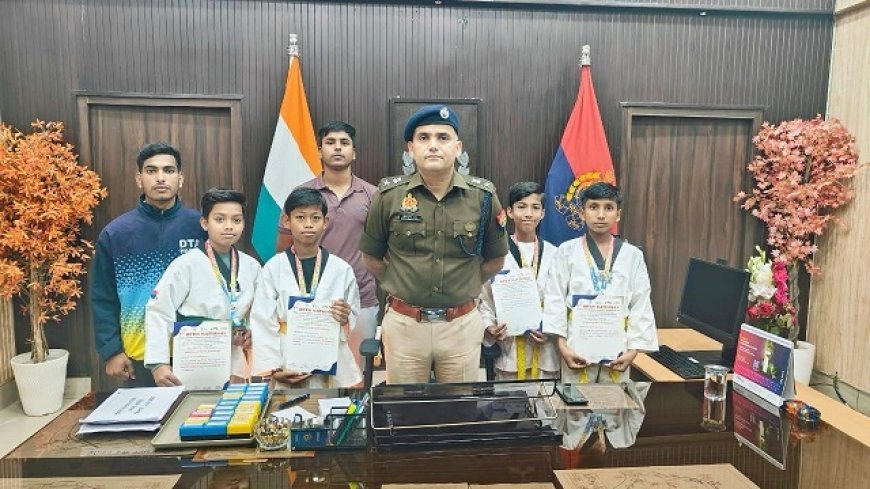 Hardoi News: जयपुरिया स्कूल के बच्चों ने कई पदक जीते, एसपी ने प्रशस्ति पत्र देकर किया सम्मानित। 