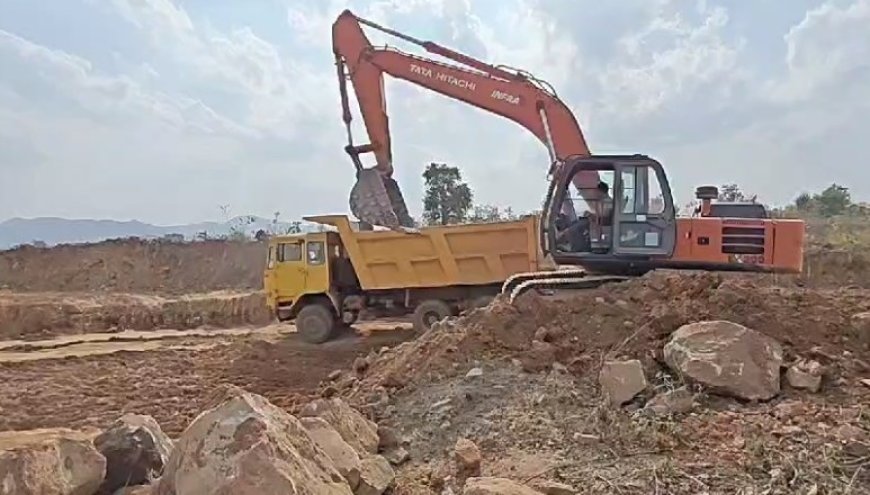 Madhya Pradesh News: रेलवे के ठेकेदारों की मनमानी जहाँ तहाँ कर रहे है खुदाई, खनिज अधिकारी ने कहा बिना अनुमति खुदाई करने वालों पर होगी कार्यवाही। 