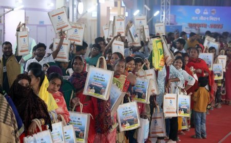 Lucknow News: महाकुम्भ में नमामि गंगे विभाग के स्वागत से अभिभूत हुए आगंतुक, 'नल से जल' पर हुई क्विज प्रतियोगिता, 10229 युवाओं को किया गया सम्मानित। 