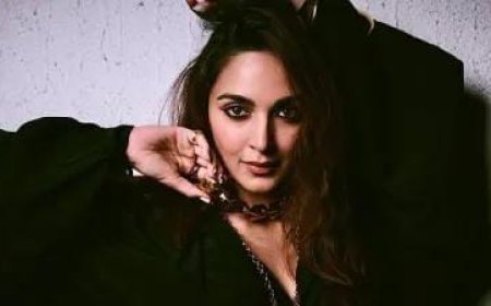 Bollywood News: कियारा आडवाणी ने प्रेगनेंसी की खबर सुनते ही छोड़ी ये बड़ी फिल्म, हीरोइन की तलाश में जुटी मेकर्स। 