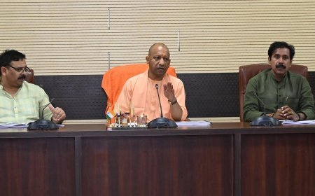 Varanasi News: धर्मस्थलों से लाउडस्पीकर की आवाज पर स्थाई नियंत्रण की कार्यवाही सुनिश्चित हो- मुख्यमंत्री 