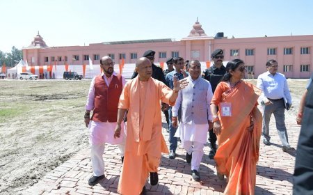 Lucknow News: मुख्यमंत्री योगी आदित्यनाथ ने किया मां शाकुम्भरी विश्वविद्यालय का निरीक्षण, निर्माण कार्यों की समीक्षा भी की। 