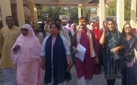 Hathras News: आरोपी प्रोफेसर एवं बालिका से दुष्कर्म के आरोपी को कड़ी सजा की मांग।