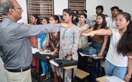 Patna News: Dr. Birbal Jha Inspires Young Poets on World Poetry Day