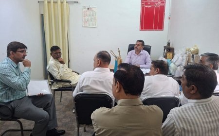 Deoband News: सहायक आयुक्त खाद्य से मिला व्यापारियों का प्रतिनिधिमंडल। 