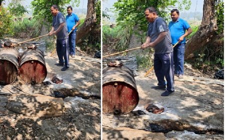 Bajpur News: बन्नाखेड़ा पुलिस ने दो अवैध शराब की भट्ठियां तोड़ी 2 हजार लीटर लहन नष्ट किया।