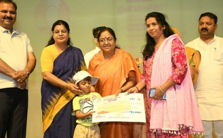 Lucknow News: उत्तर प्रदेश- 'देश का ग्रोथ इंजन' थीम पर आधारित रहा त्रिदिवसीय विकास उत्सव, प्रभारी मंत्री ने केंद्र व प्रदेश सरकार की गिनाई उपलब्धियां। 