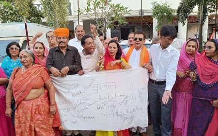 Rajasthan News: तलवारे हवा में लहरा कर जयपुर में हुआ विरोध प्रदर्शन- कीर्ति राठौर ने रामजी लाल सुमन को भेंट किया गया कफन