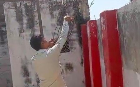 Hardoi News: पुलिस ने काटा लाइनमैन का चालान, गुस्साए लाइनमैन ने कोतवाली की लाइट कर दी गुल