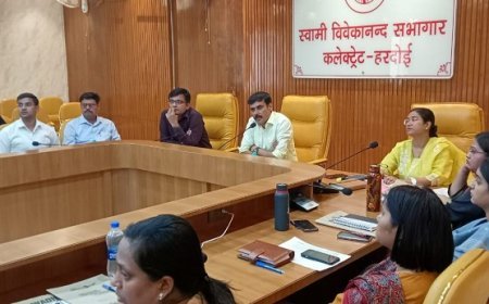 Hardoi News: डीएम ने म्यूटेशन केस को लेकर जताई नाराजगी, निर्धारित समय सीमा के अंतर्गत निस्तारित किये जाने के दिए निर्देश। 