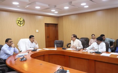 Lucknow News: नगर विकास मंत्री ने पीएम आवास योजना (शहरी)-2.0 के आवंटन में खराब प्रदर्शन करने वाले 20 जनपदों के अधिकारियों को सख्त निर्देश दिये। 