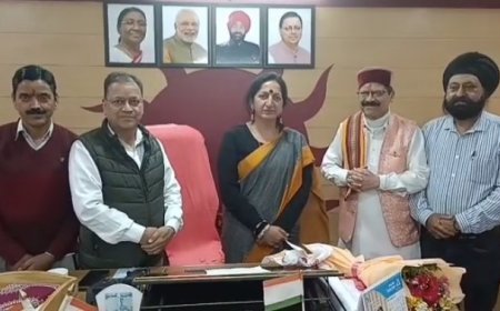 Mussoorie News: गंगोत्री रावल हरीश सेमवाल मसूरी पहुंचे, पालिका अध्यक्ष से की मुलाकात। 