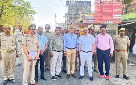 Siddharthnagar News: बॉर्डर पर निरीक्षण करने पहुंचे  कस्टम अपर आयुक्त, द्विदेशीय व्यापार को सरल व सहज तरीके के करने के दिए निर्देश। 