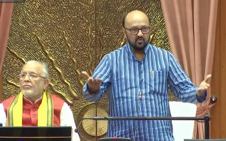 Lucknow News: राज्य स्तरीय विकसित भारत-युवा संसद महोत्सव संपन्न, शिक्षा मंत्री योगेन्द्र उपाध्याय बोले- युवाओं की नीति निर्माण में भागीदारी महत्वपूर्ण