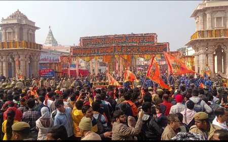 Ayodhya News: चैत्र नवरात्रि के पहले दिन रामनगरी में उमड़ा श्रद्धालुओं का जनसैलाब, रामनगरी में गूंज रहे माता के जयकारे