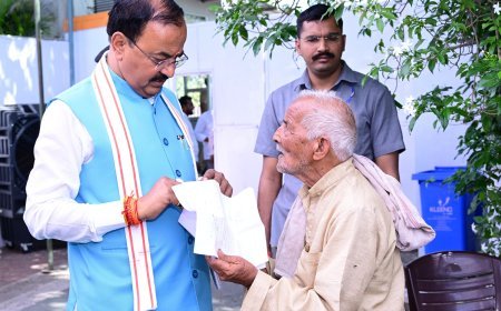 Lucknow News: समाधान भी होगा, सुविधाएं भी मिलेंगी, हर व्यक्ति की हर समस्या का हर सम्भव किया जाएगा निदान- केशव प्रसाद मौर्य