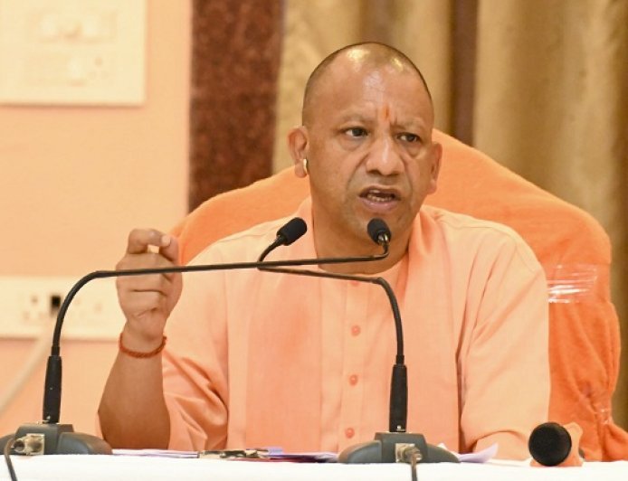 Lucknow: योगी सरकार की पहल से सशक्त हो रहीं निराश्रित महिलाएं, 40 लाख से अधिक को मिल रहा विधवा पेंशन का लाभ। 