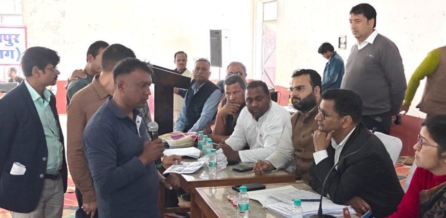 Uttrakhand News: ADM ने जल मिशन के अधिकारियों की फटकार लगाई, जल मिशन द्वारा क्षतिग्रस्त सड़कों को दुरुस्त करने के लिए निर्देश