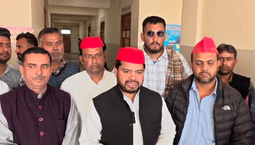 Uttarakhand News: विधानसभा क्षेत्र में सड़क दुर्घटनाओं पर अंकुश लगाने को सपाईयों ने तहसीलदार को सौंपा ज्ञापन। 