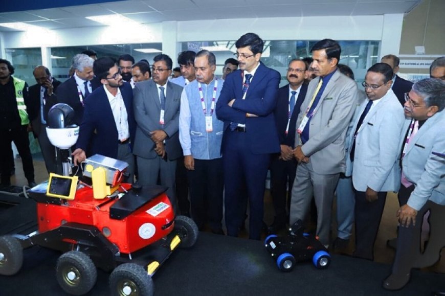 New Delhi News: आईआईटी कानपुर ने ग्रिडकॉन 2025 कार्यक्रम में पावरग्रिड को सबस्टेशन इन्स्पेक्शन रोबोट सौंपा। 