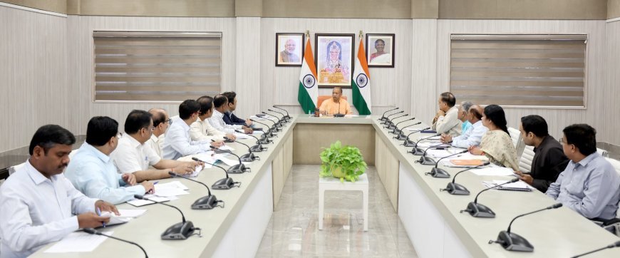 Lucknow News: CM ने कहा- PM अजय में महिलाओं को दें प्राथमिकता, इसे सीएम युवा और एमएसएमई से जोड़ें