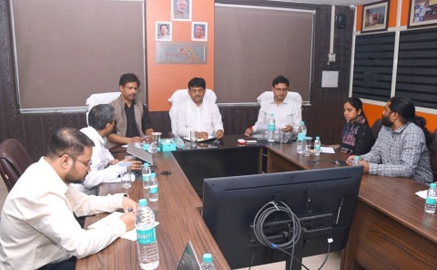 Lucknow News: मंत्री कपिल देव अग्रवाल ने प्रदेश को 1 ट्रिलियन डॉलर अर्थव्यवस्था बनाने को लेकर डेलॉयट के साथ की चर्चा। 