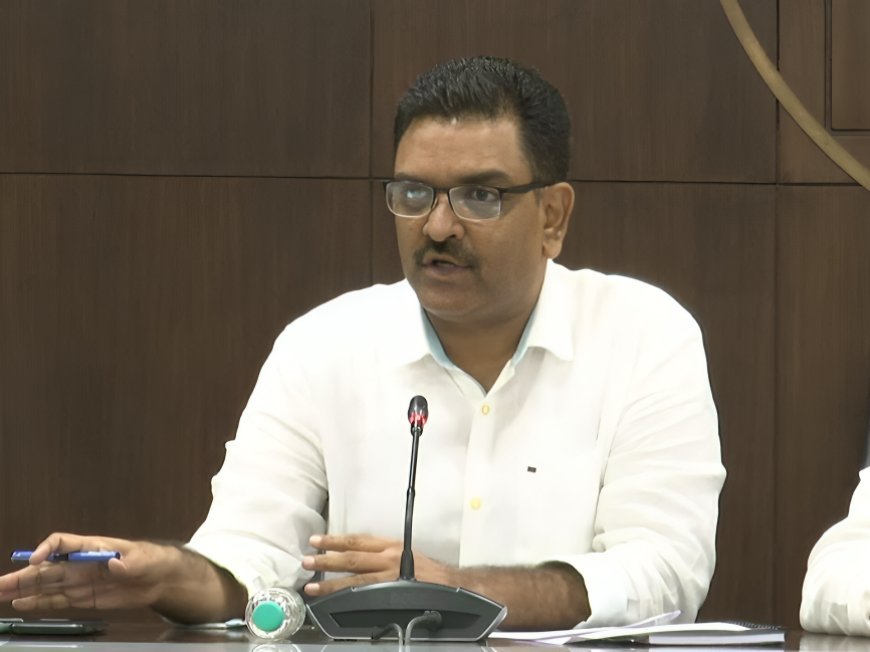 Hardoi News: जल्द ही पात्र लोगों को मिलेंगे आवास, मंत्री असीम अरूण ने समाज कल्याण के कई मुद्दों पर चर्चा की