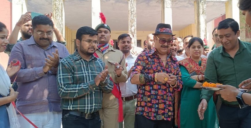 Kanpur News: त्रिदिवसीय रोजगार मेला 207 युवाओं को मिला रोजगार, हास्य कलाकार अन्नू अवस्थी ने बढ़ाया उत्साह। 