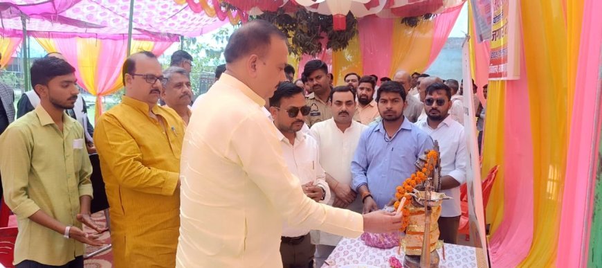 Hardoi News: सवायजपुर के रोजगार मेले में 650 को मिला जॉब ऑफर, विधायक माधवेंद्र प्रताप सिंह रानू द्वारा युवाओं के करियर को लेकर सराहनीय प्रयास