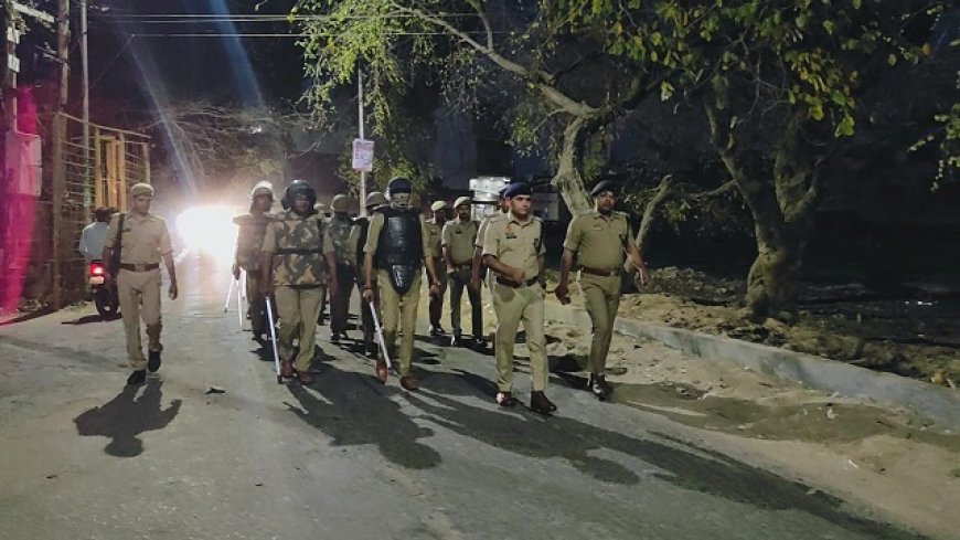 Hardoi News: एसपी ने ईद-उल-फितर के मद्देनजर संवेदनशील स्थानों का निरीक्षण किया, कड़ी निगरानी रखने के निर्देश।