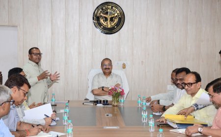 Lucknow News: मंत्री  दिनेश प्रताप सिंह ने प्रदेश की अर्थव्यवस्था को एक ट्रिलियन डॉलर तक पहुँचाने के लिए उद्यान विभाग के प्रयासों की समीक्षा की