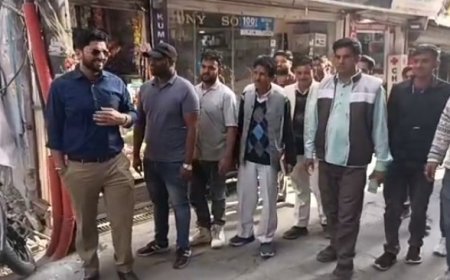 Mussoorie News: मसूरी में लगातार हो रहे भू-धसाव और आपदा को देखते हुए सेंट्रल बिल्डिंग रिसर्च इंस्टीट्यूट के वैज्ञानिकों ने शुरू किया मसूरी के लंढौर बाजार का निरीक्षण। 