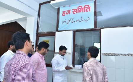 Lucknow News: अल्पसंख्यक राज्यमंत्री ने हज हाउस का किया स्थलीय निरीक्षण- हज यात्रियों को बेहतर व्यवस्था सुनिश्चित करने के दिये निर्देश। 