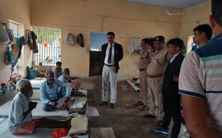 Hardoi News: अपर जिला जज/सचिव जिला विधिक सेवा प्राधिकरण भूपेन्द्र प्रताप द्वारा जिला कारागार का किया निरीक्षण। 