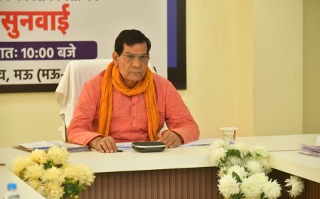 Mau News: 'सम्भव' की सफलता का आगाज अब राजधानी से जिले में पहुँचा, हज़ारों लोगों की उपस्थिति में 810 शिकायतों की हुई सुनवाई 