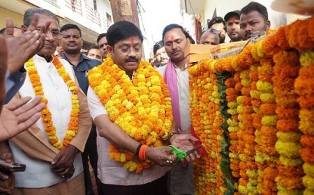 मंत्री नन्दी ने नैनी में 126.60 लाख से निर्मित सड़क एवं गलियों का किया लोकार्पण। 