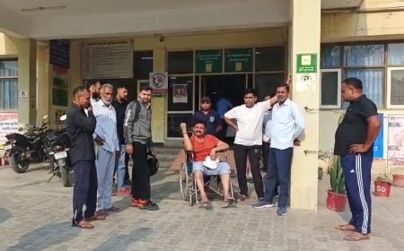 Palwal News: सरपंच के बेटे को 6 से 7 लोगों ने रास्ते में रोककर लोहे की रोड़ों से किया हमला, पैरों को तोड़ा। 