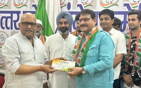 Kanpur News: कानपुर के युवा अधिवक्ताओं ने थामा कांग्रेस पार्टी का हाथ। 