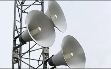Delhi News: दिल्ली सरकार ने लाउडस्पीकर को लेकर लिया बड़ा फैसला, बिना अनुमति लगाया लाउडस्पीकर तो देना होगा जुर्माना। 