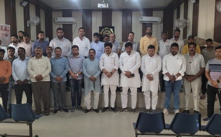 Deoband News: पहलगाम आतंकी हमले मे मारे गए लोगो को दी गई श्रृद्धांजलि दो मिनट का रंखा गया मौन। 