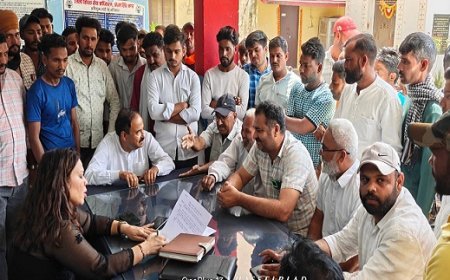 Uttarakhand News: बस चालक के खिलाफ कार्रवाई को लेकर एसआई को घेरा। 