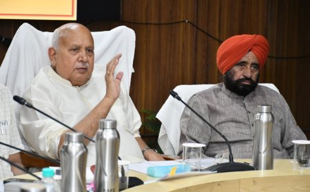 Lucknow News: प्री-खरीफ 2025 कार्यशाला में कृषि मंत्री ने अधिकारियों को जनपदों का नियमित भ्रमण, योजनाओं का सत्यापन, आईपीएम लैब सुधार आदि के दिये निर्देश 