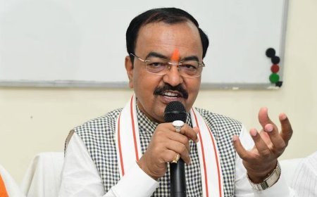 Lucknow News: स्वयं सहायता समूहों को सक्रिय व प्रभावी बनाकर दीदियों को आत्मनिर्भर व स्वावलंबी बनाने की ठोस कार्यवाही की जाए