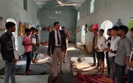 Hardoi News: अपर जिला जज/सचिव जिला विधिक सेवा प्राधिकरण द्वारा जिला कारागार का निरीक्षण किया गया।