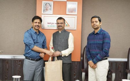 UP News: मिड-कैरियर प्रशिक्षण पर आए भारतीय विदेश सेवा अधिकारियों ने उत्तर प्रदेश के कौशल विकास प्रयासों की जानकारी ली। 