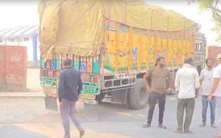 Palwal News: वेयर हाउस का खेला- बिना रिश्वत नहीं हो रही गेहूं की गाड़ियां खाली। 