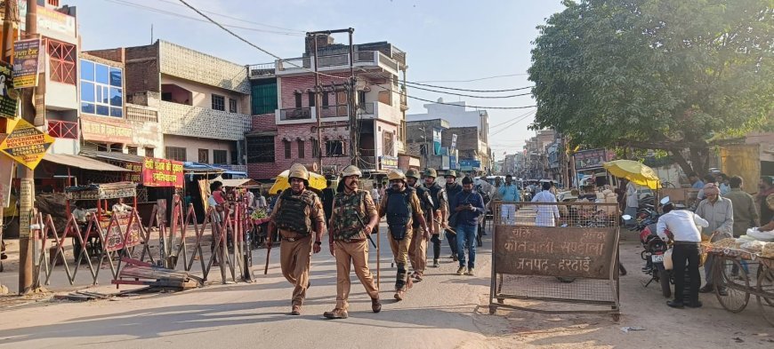 Hardoi News: दंगा नियंत्रण की रिहर्सल में पुलिसकर्मियों को देखकर हर कोई दंग रह गया